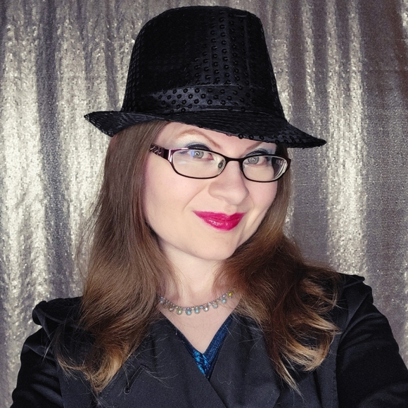 πΌ Meet your Posher, Breanna! π - Picture 1 of 3